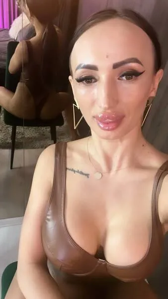 Live sex webcam photo for MyaColes #6269623