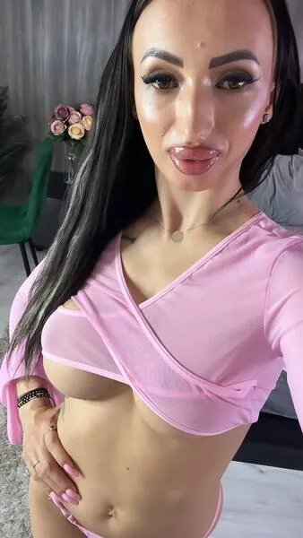 Live sex webcam photo for MyaColes #6274255