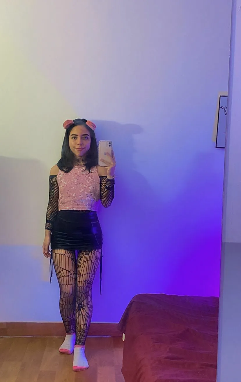 Live sex webcam photo for littlekaylaa #7109858