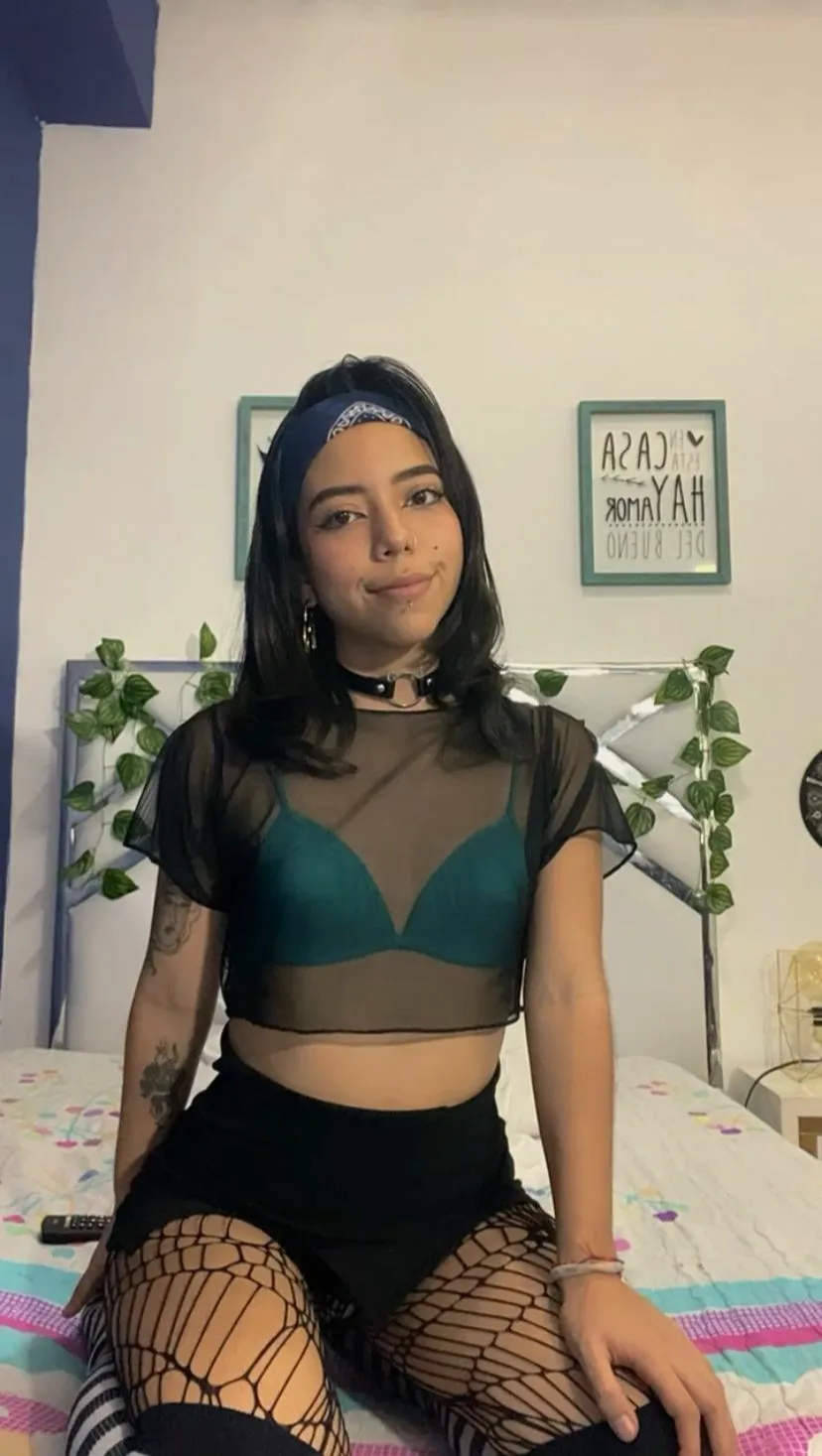 Live sex webcam photo for littlekaylaa #7109860