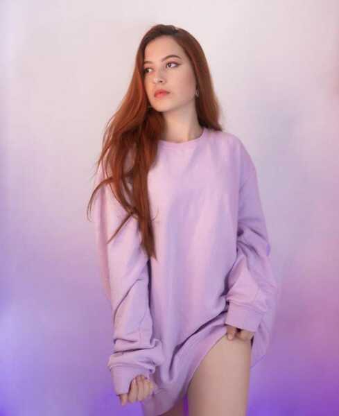 Live sex webcam photo for Lilousess21 #6076133