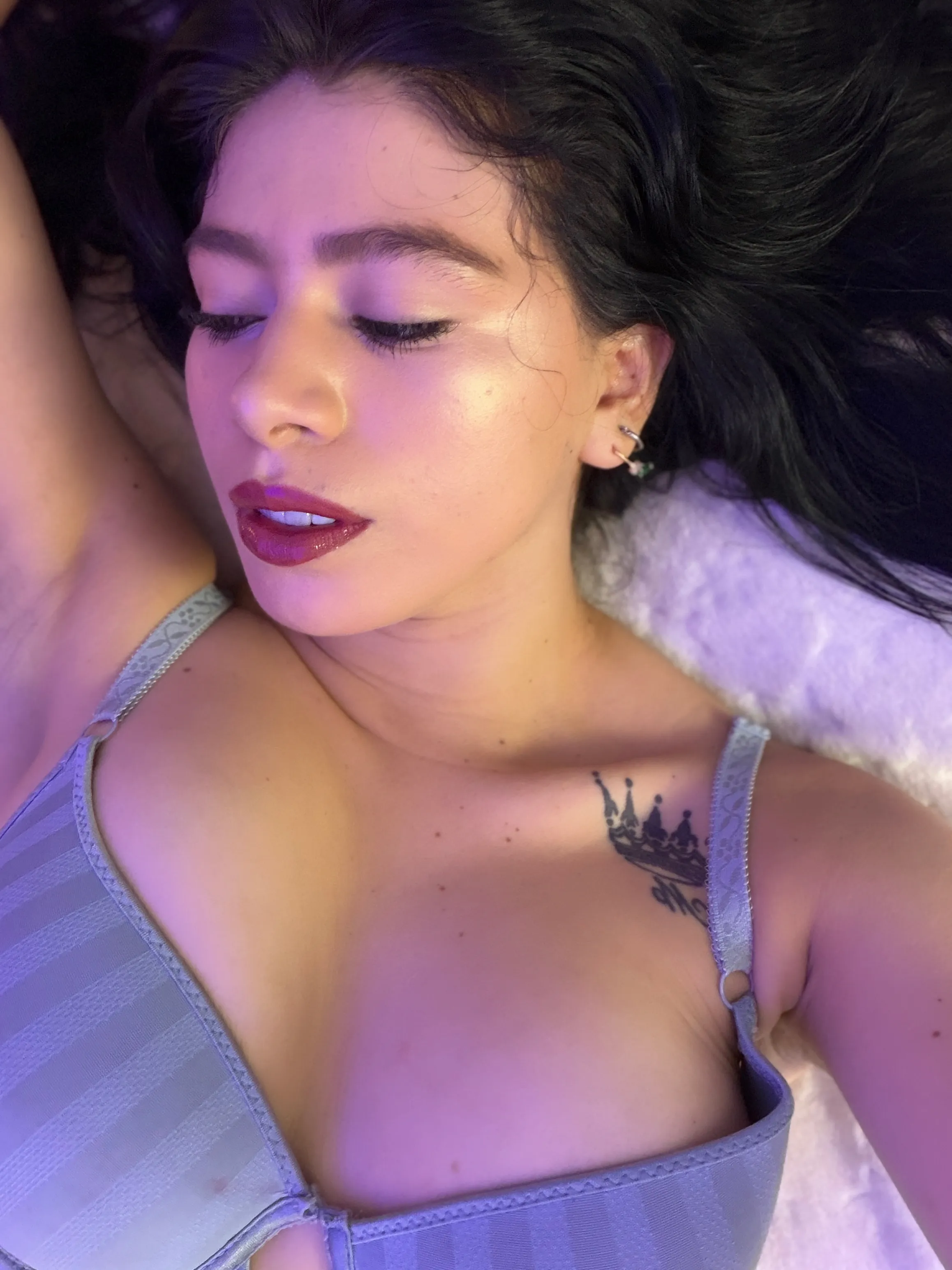 Live sex webcam photo for LindaMancini #8700540