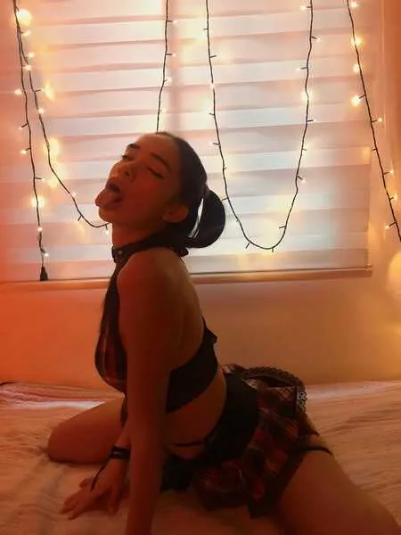 Live sex webcam photo for ElsaKiss #4033566