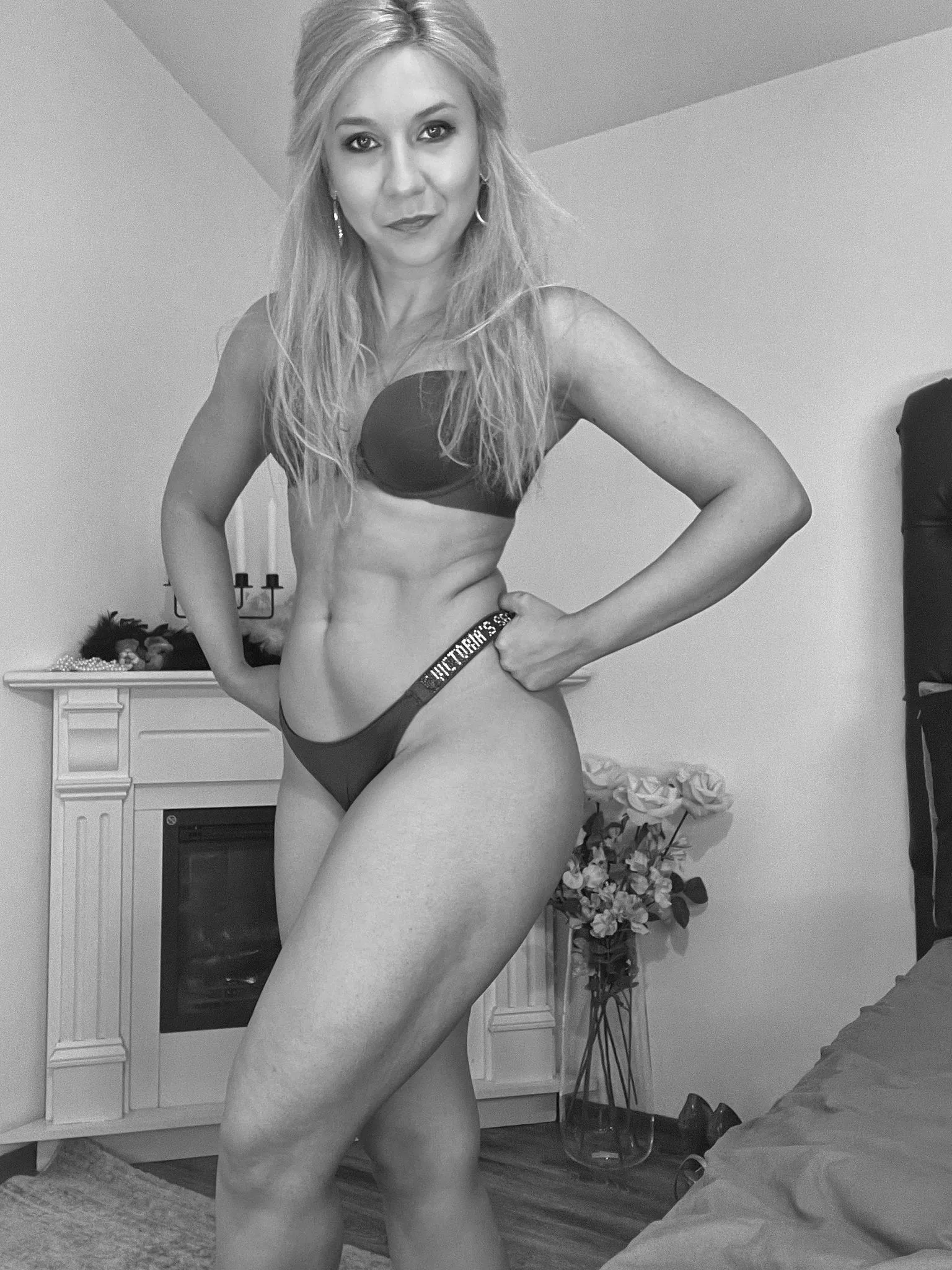 Live sex webcam photo for KrissyQueen #7914874