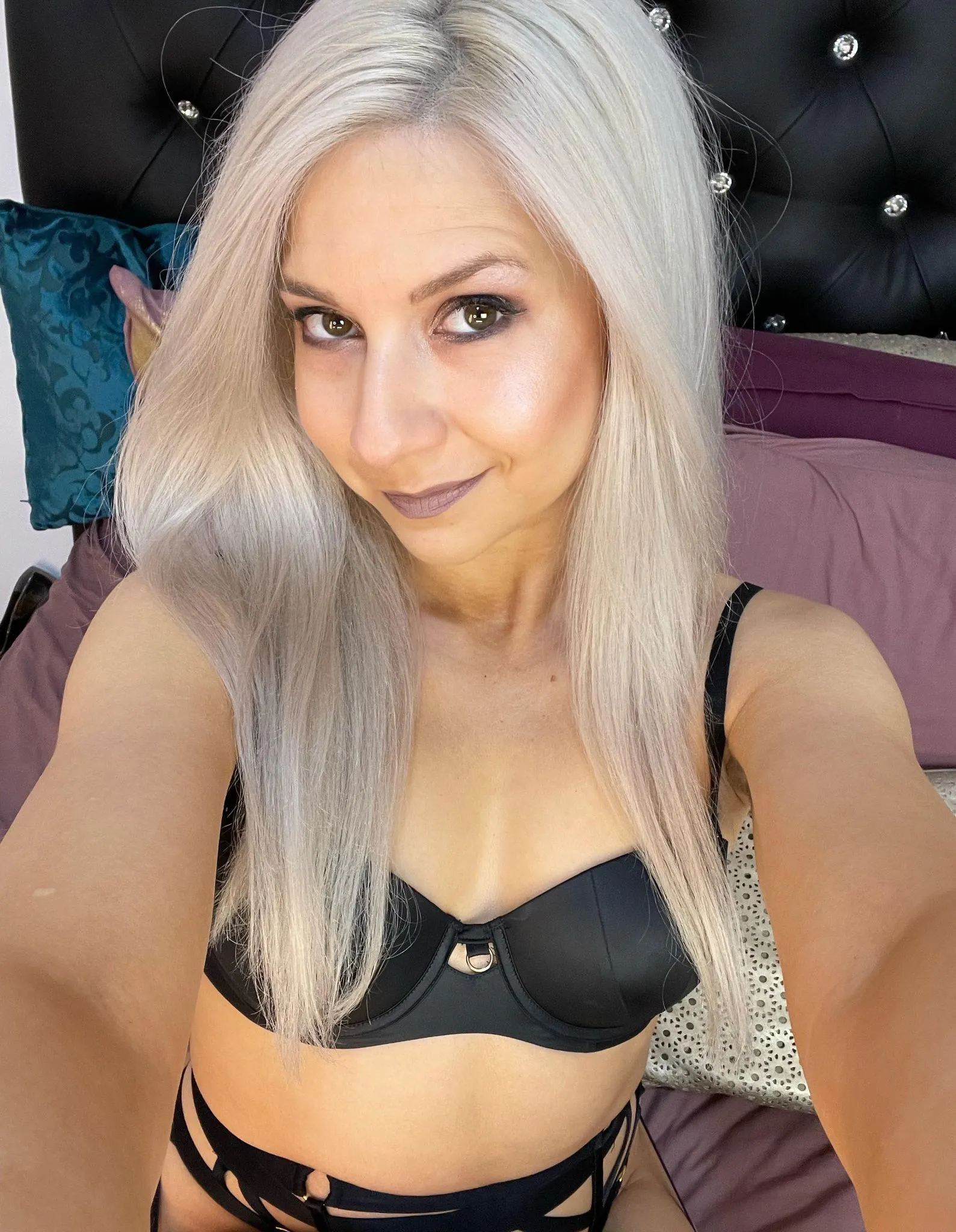 Live sex webcam photo for KrissyQueen #7914844