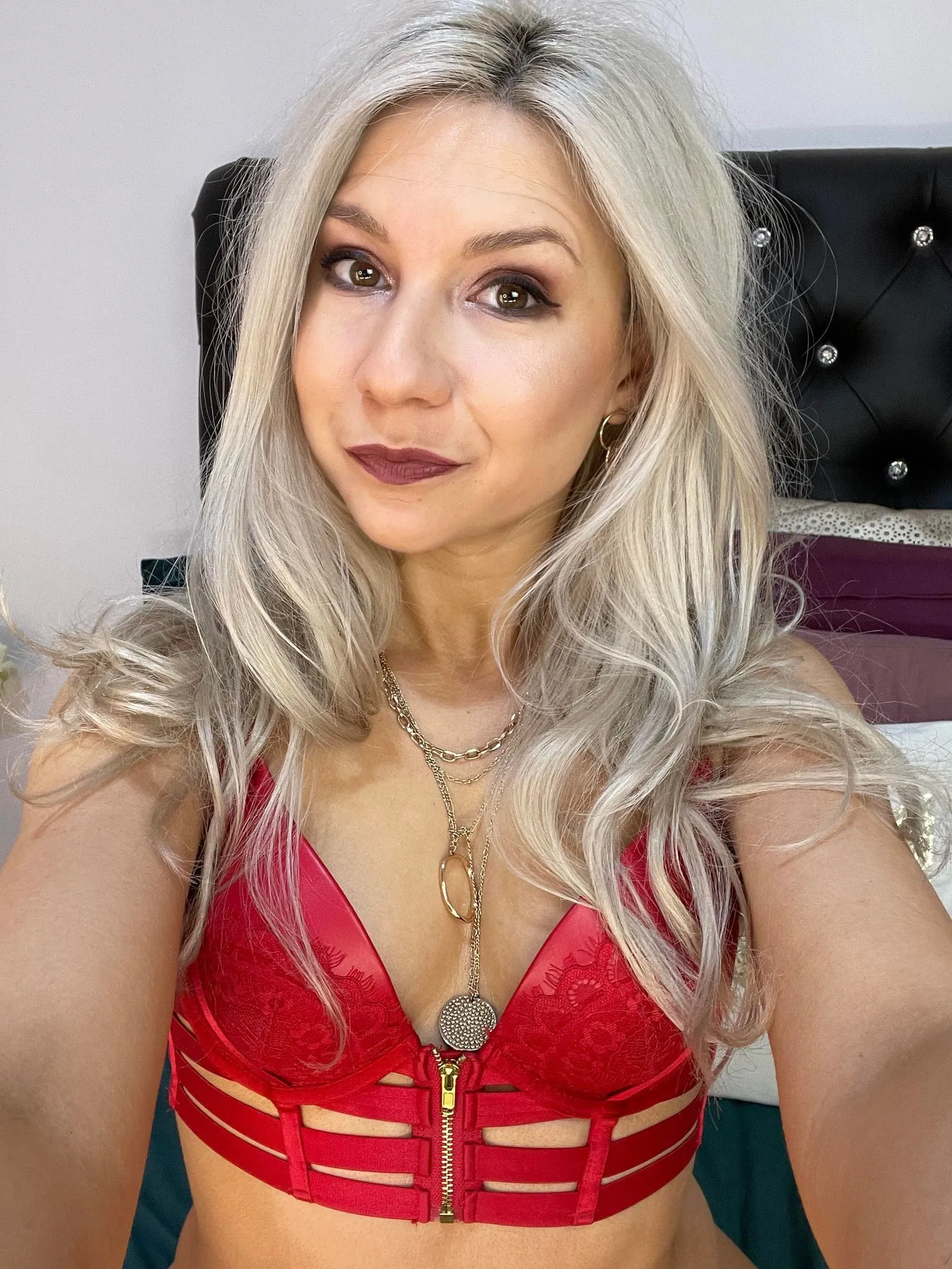 Live sex webcam photo for KrissyQueen #7914843