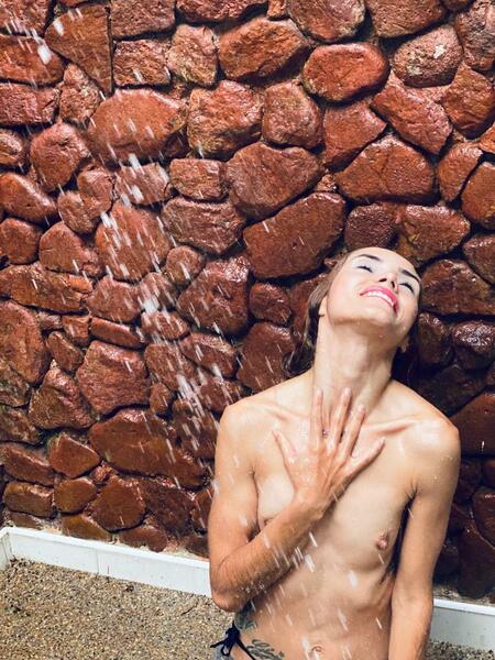 Live sex webcam photo for LucyUnlimit #4102833