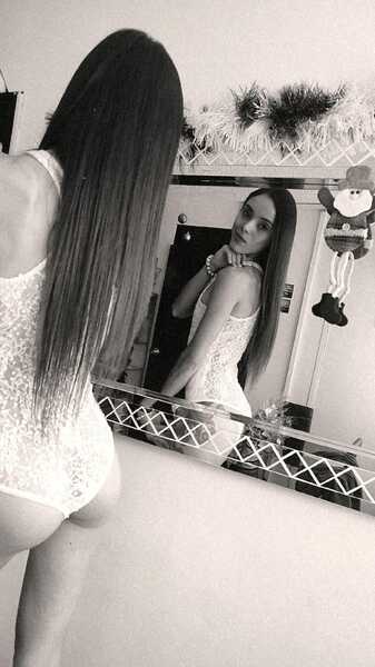 Live sex webcam photo for LucyUnlimit #3838028