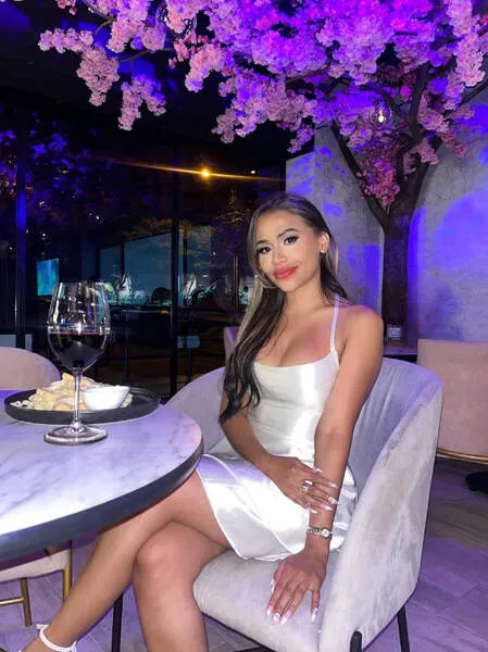 Live sex webcam photo for ToryDanetti #6125823