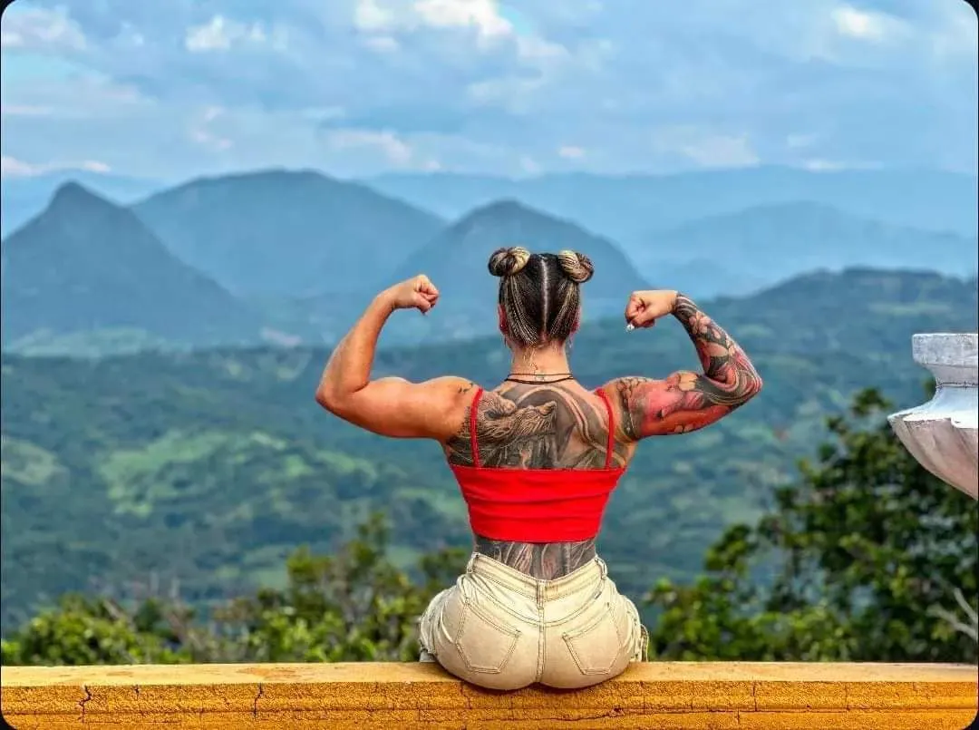 Live sex webcam photo for AngelMartins #7862232