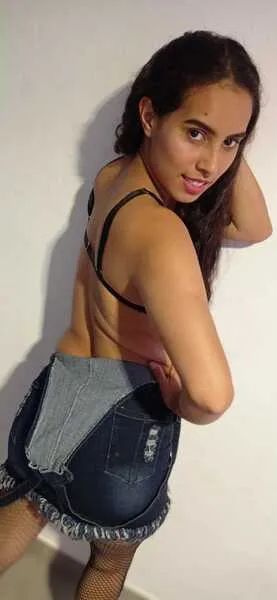 Live sex webcam photo for YvannaBrendel #3829301