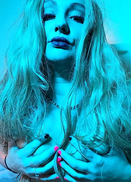 Live sex webcam photo for CynVixen #3834834