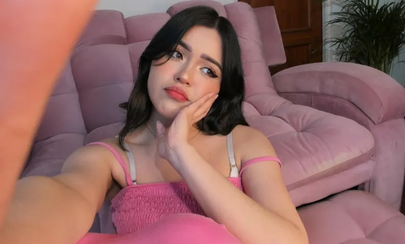 Live sex webcam photo for JasmineSinclar #6996240