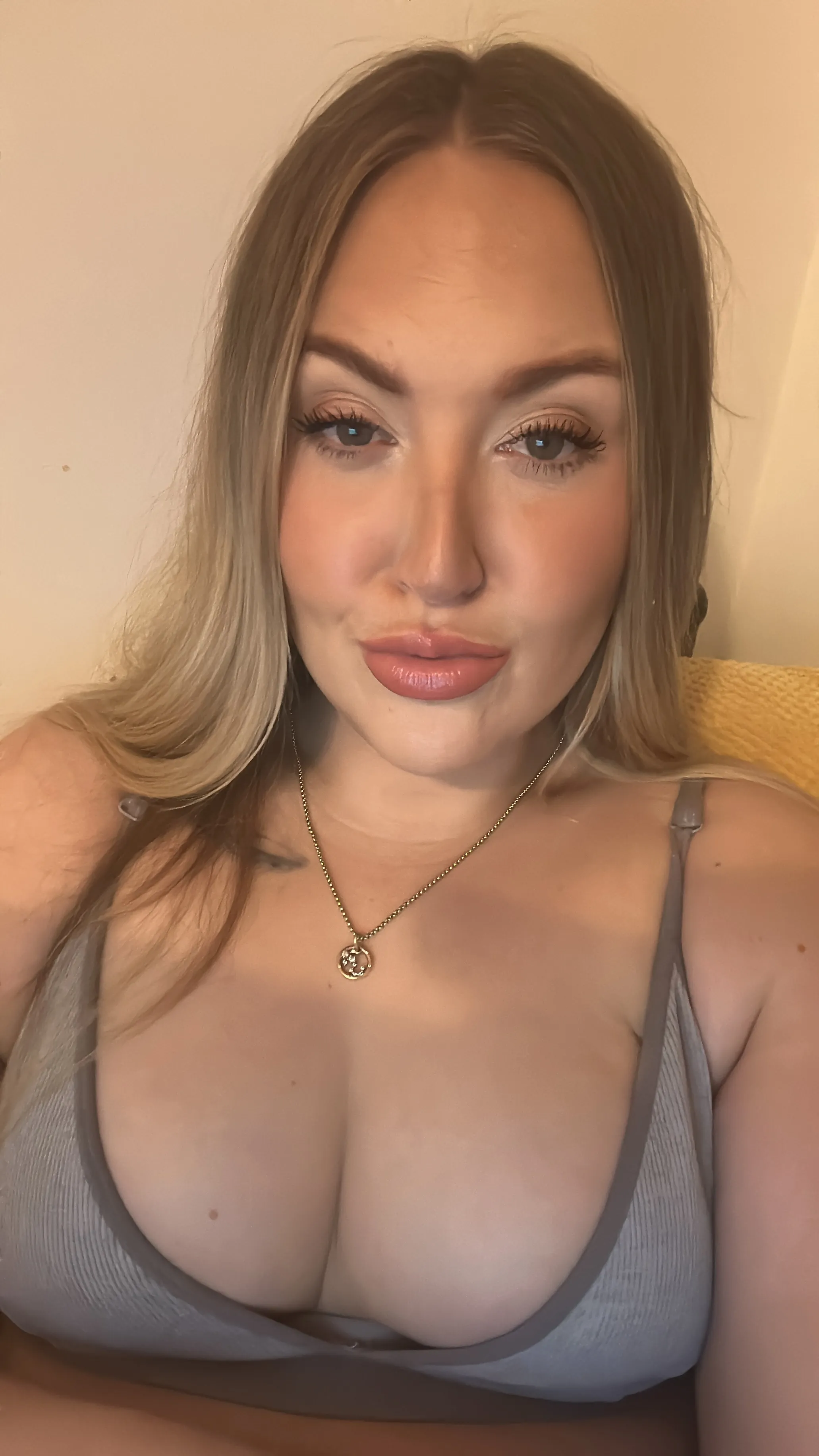 Live sex webcam photo for BabydollPaige #7793302