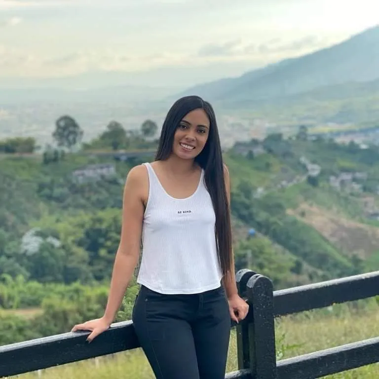 Live sex webcam photo for Marianasantoss #7776539