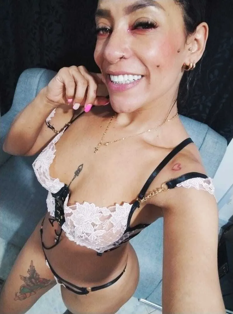 Live sex webcam photo for MayaRusell #7785688