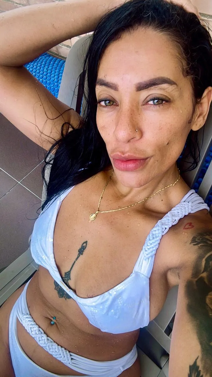 Live sex webcam photo for MayaRusell #7785735