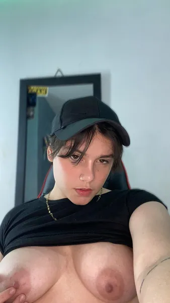 Live sex webcam photo for karlalarsson #5300448