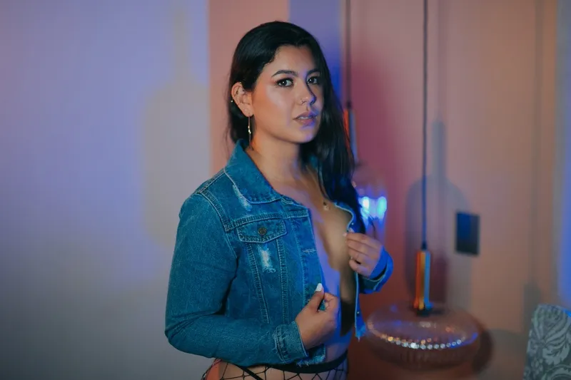 Live sex webcam photo for MonicaPinzon #3877873