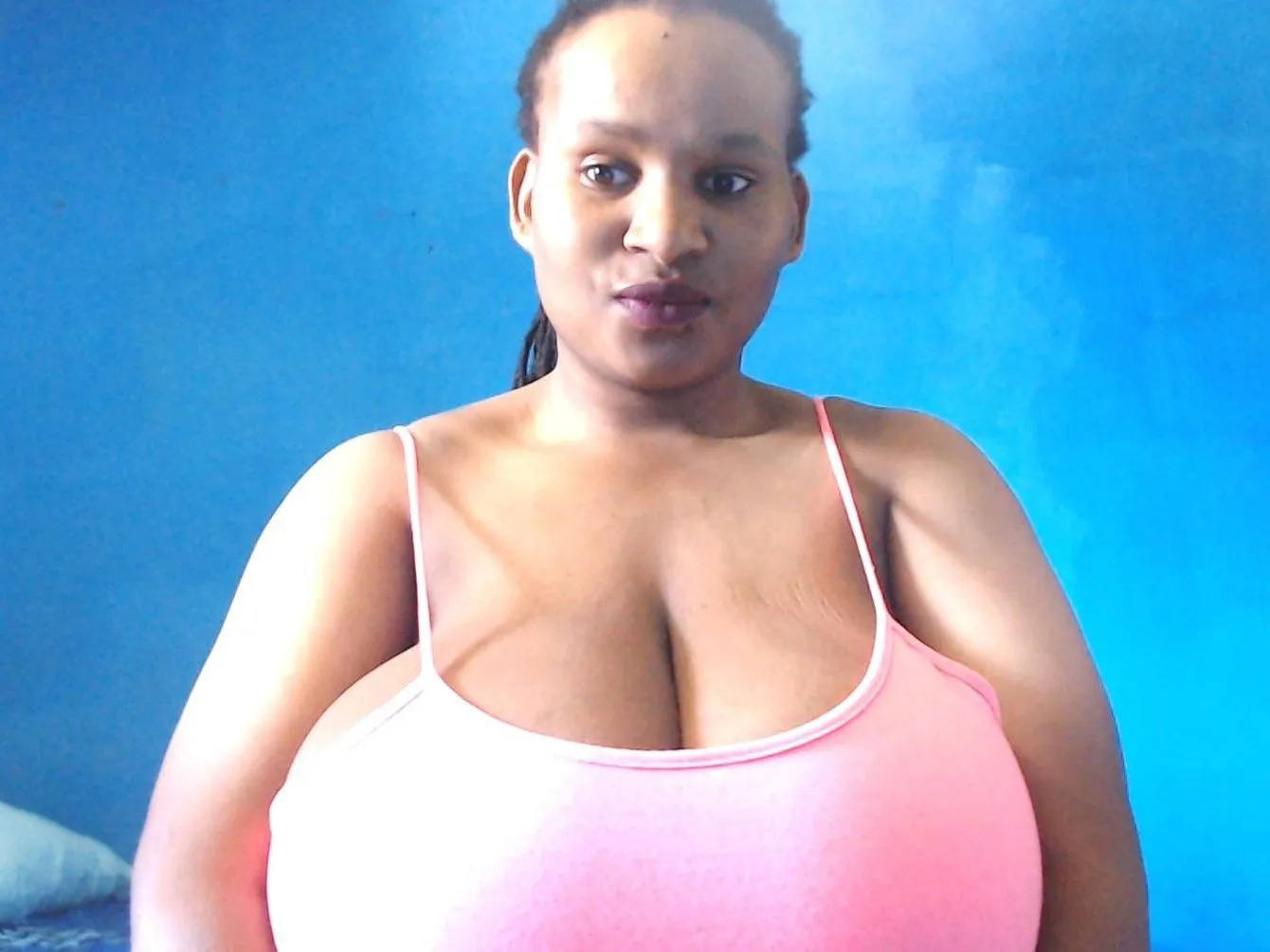Live sex webcam photo for BigSweetTittys #3930267