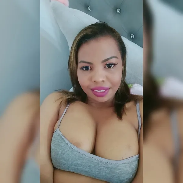 Live sex webcam photo for trinnylogan23 #6169831