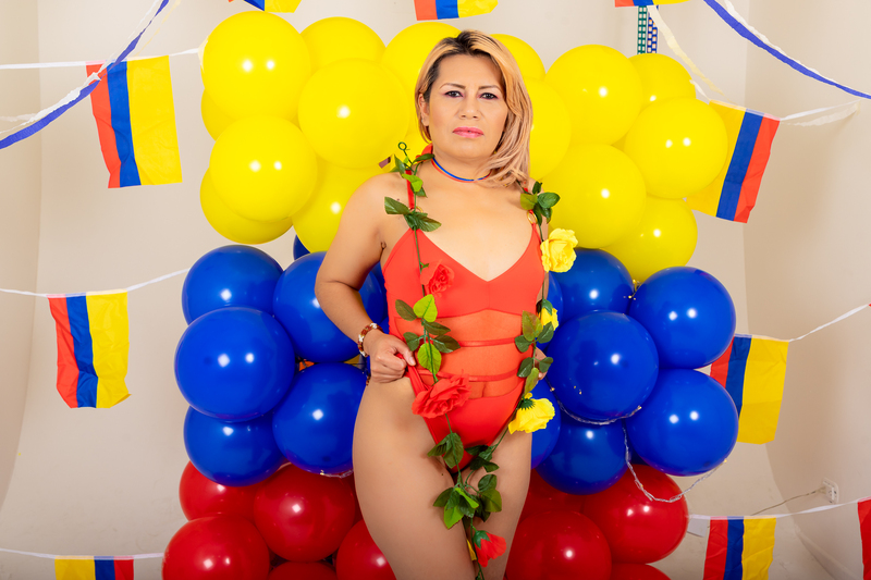 Live sex webcam photo for AngieeSweet #6011369