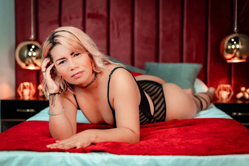 Live sex webcam photo for AngieeSweet #6011441