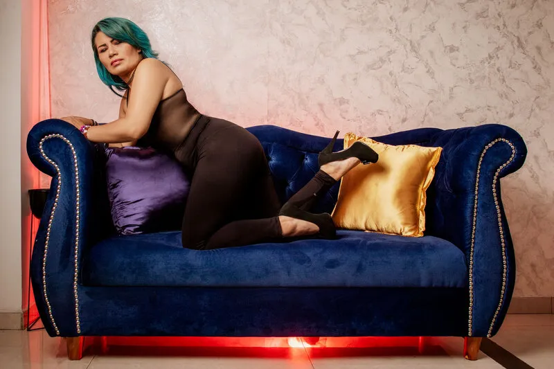 Live sex webcam photo for AngieeSweet #6011569