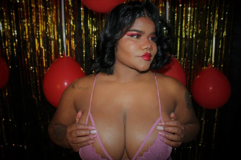 Live sex webcam photo for SharikMackay #6101887