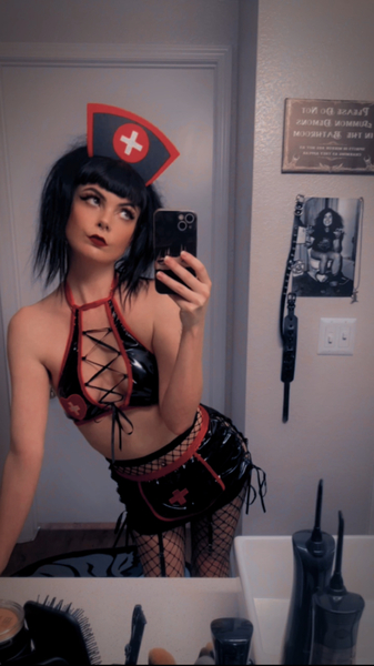 Live sex webcam photo for BettiePainXO #7910595