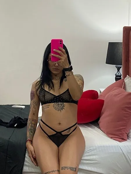 Live sex webcam photo for CeelesteGray #4086355