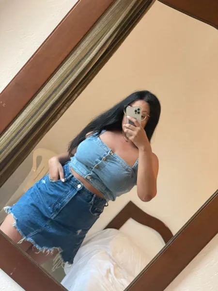 Live sex webcam photo for LucyRyders #5466639