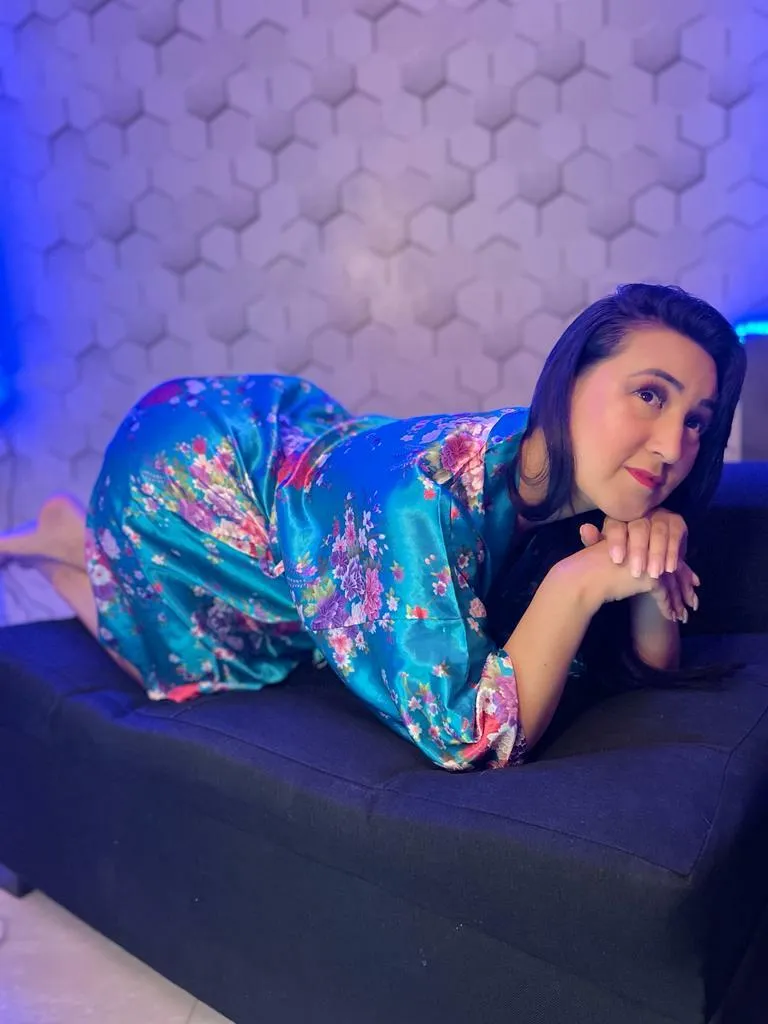 Live sex webcam photo for charymoon #7971990