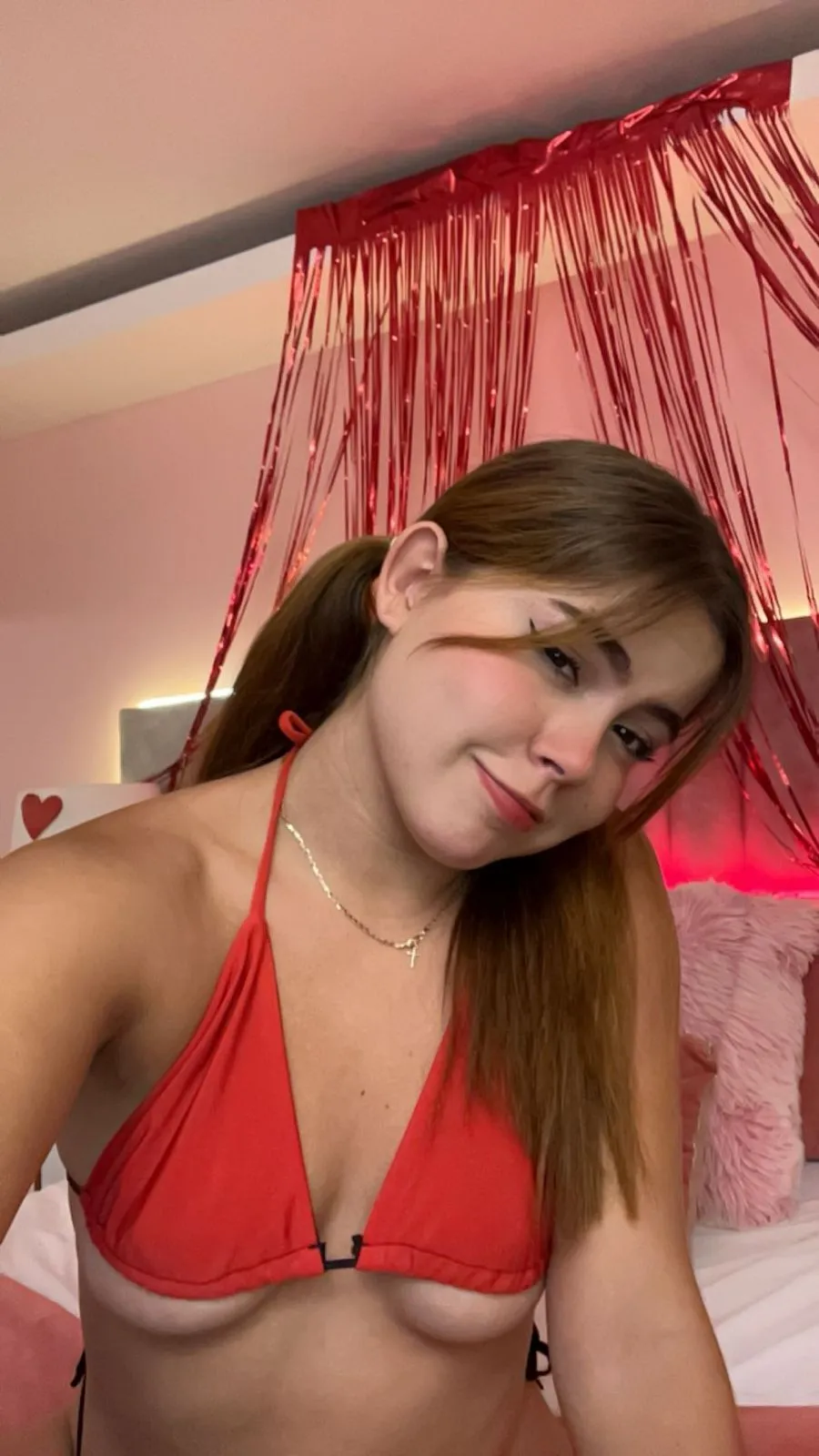 Live sex webcam photo for ElleWesst #6042885