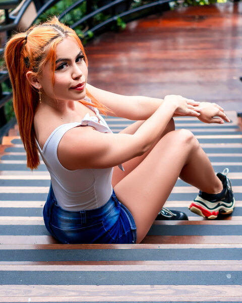 Live sex webcam photo for ElleWesst #4131692