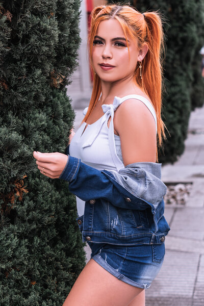 Live sex webcam photo for ElleWesst #4172321