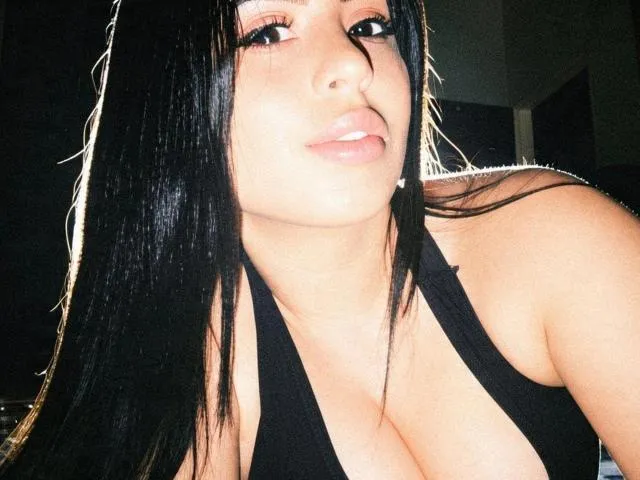 Live sex webcam photo for AgathaVegaa #8669821