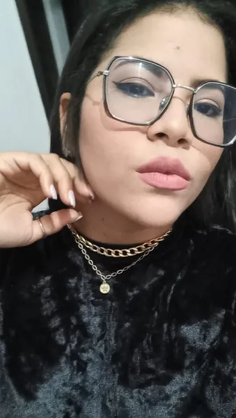 Live sex webcam photo for Roussee18 #5883840