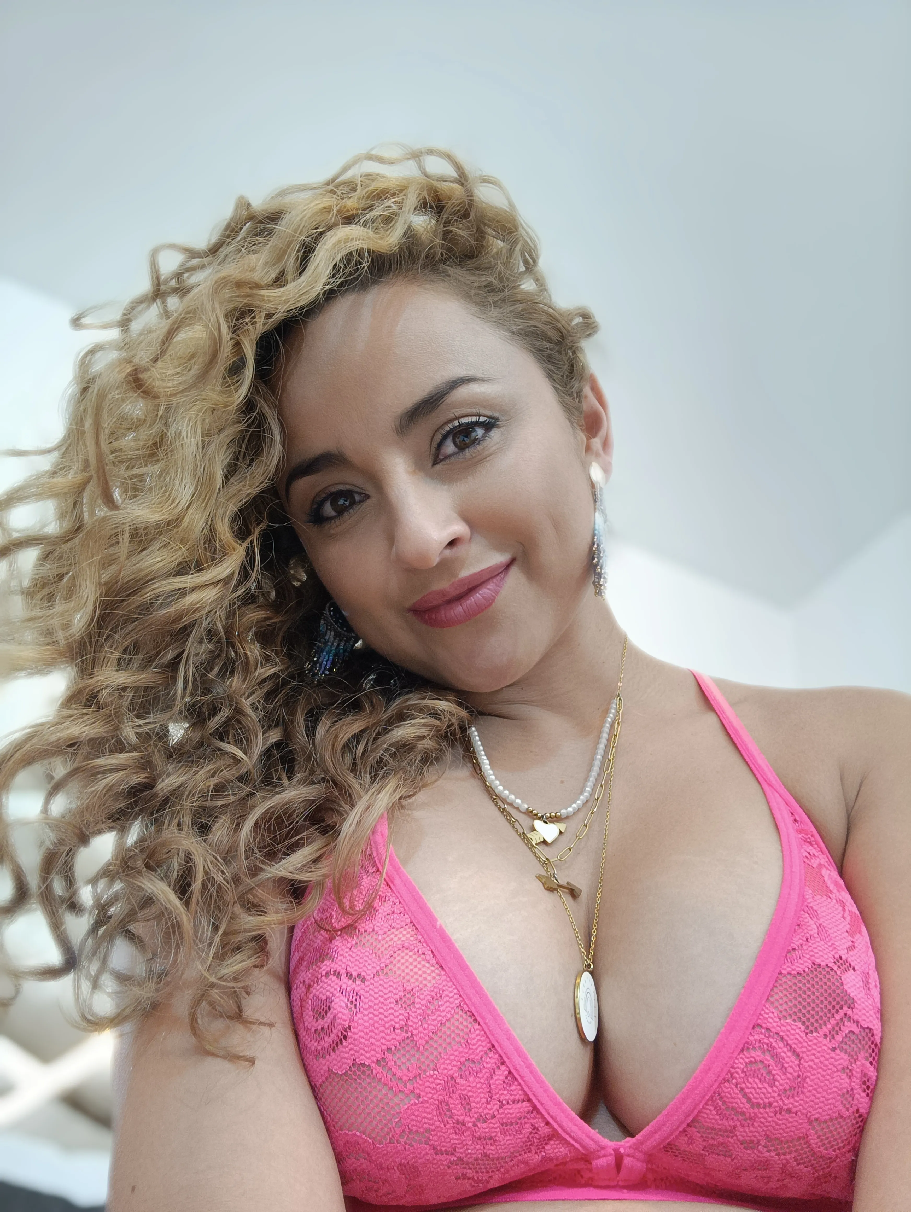 Live sex webcam photo for LauraSotos #8400344