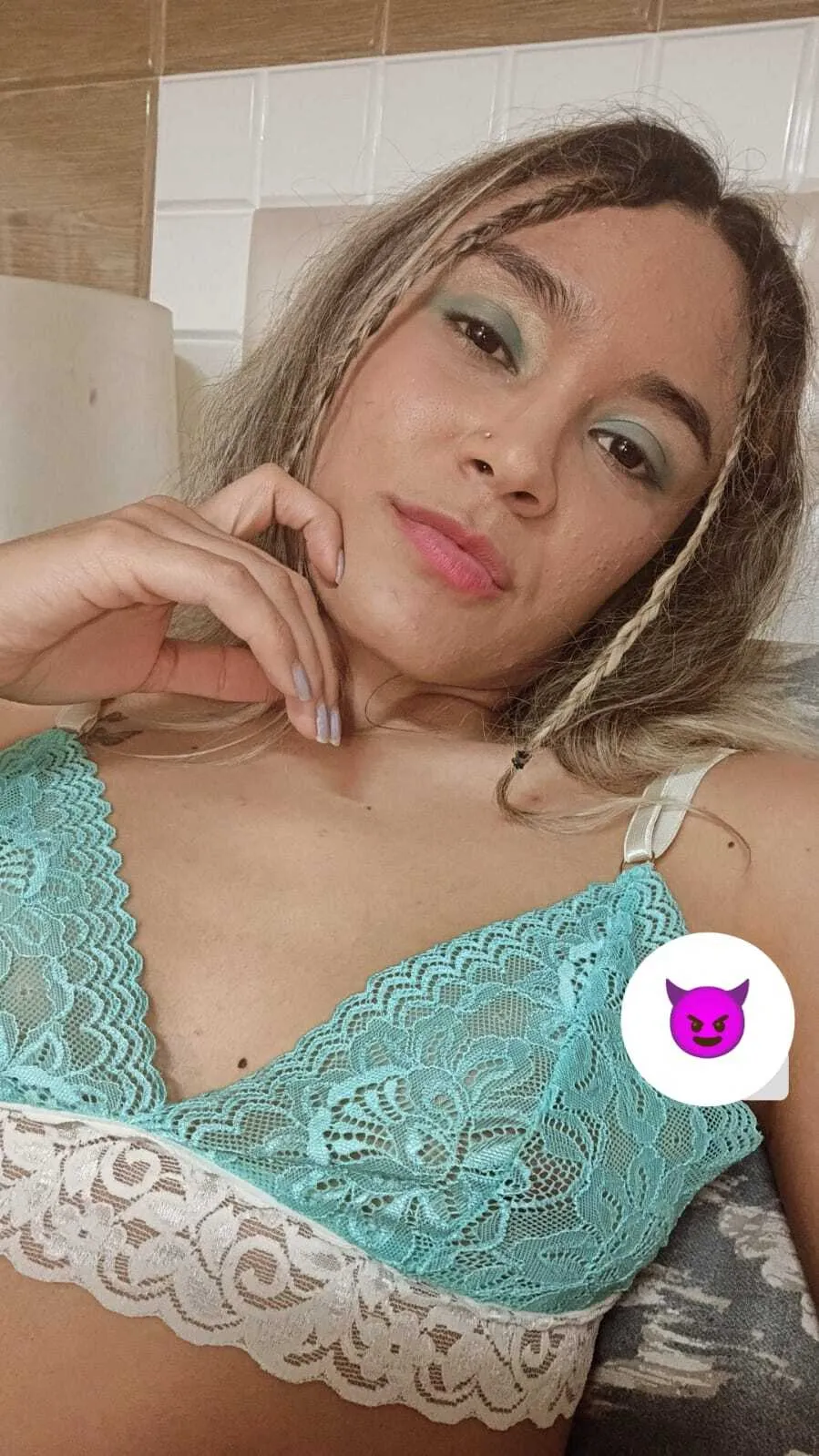 Live sex webcam photo for TaraHot #8429390
