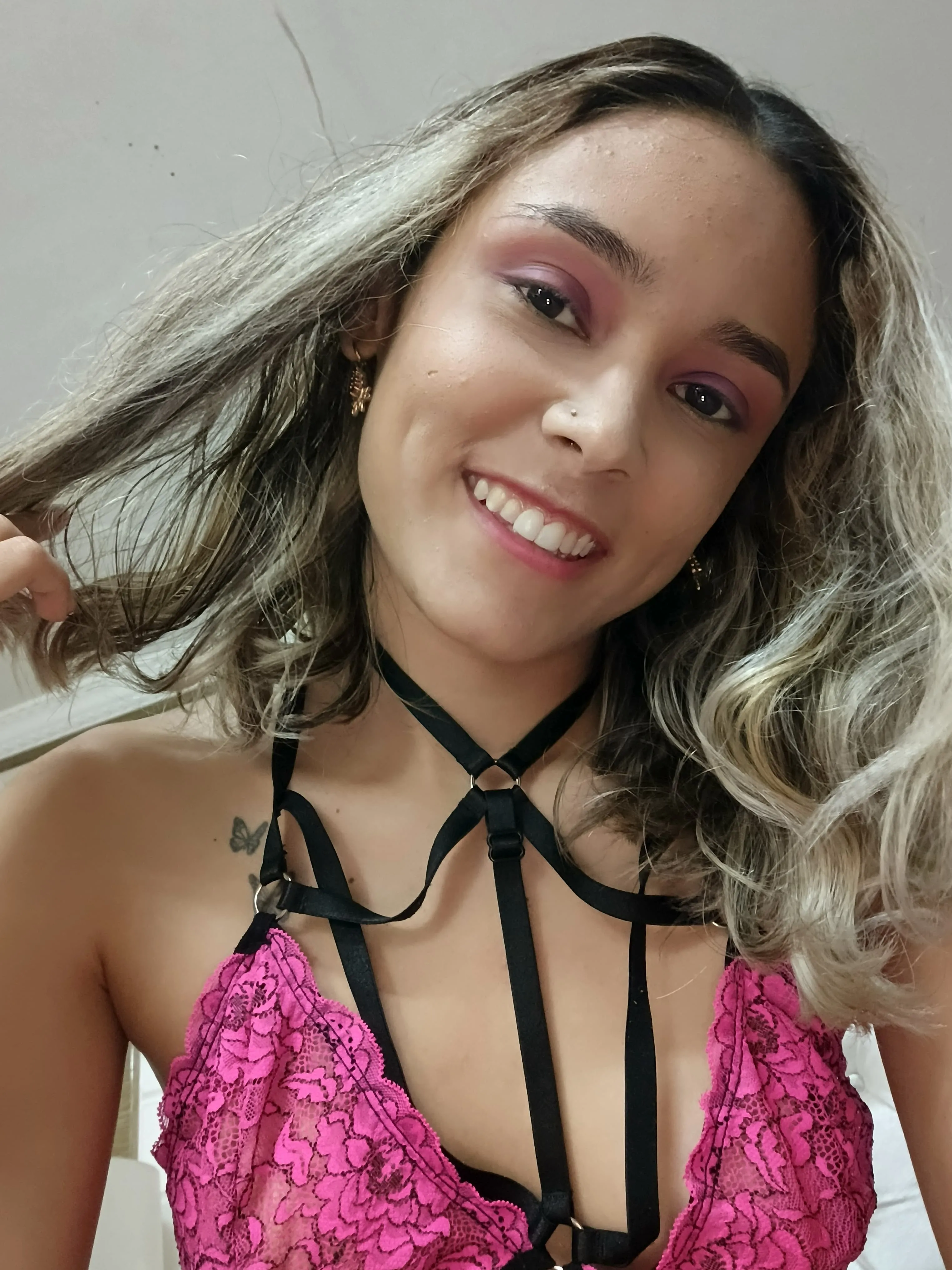 Live sex webcam photo for TaraHot #8429290