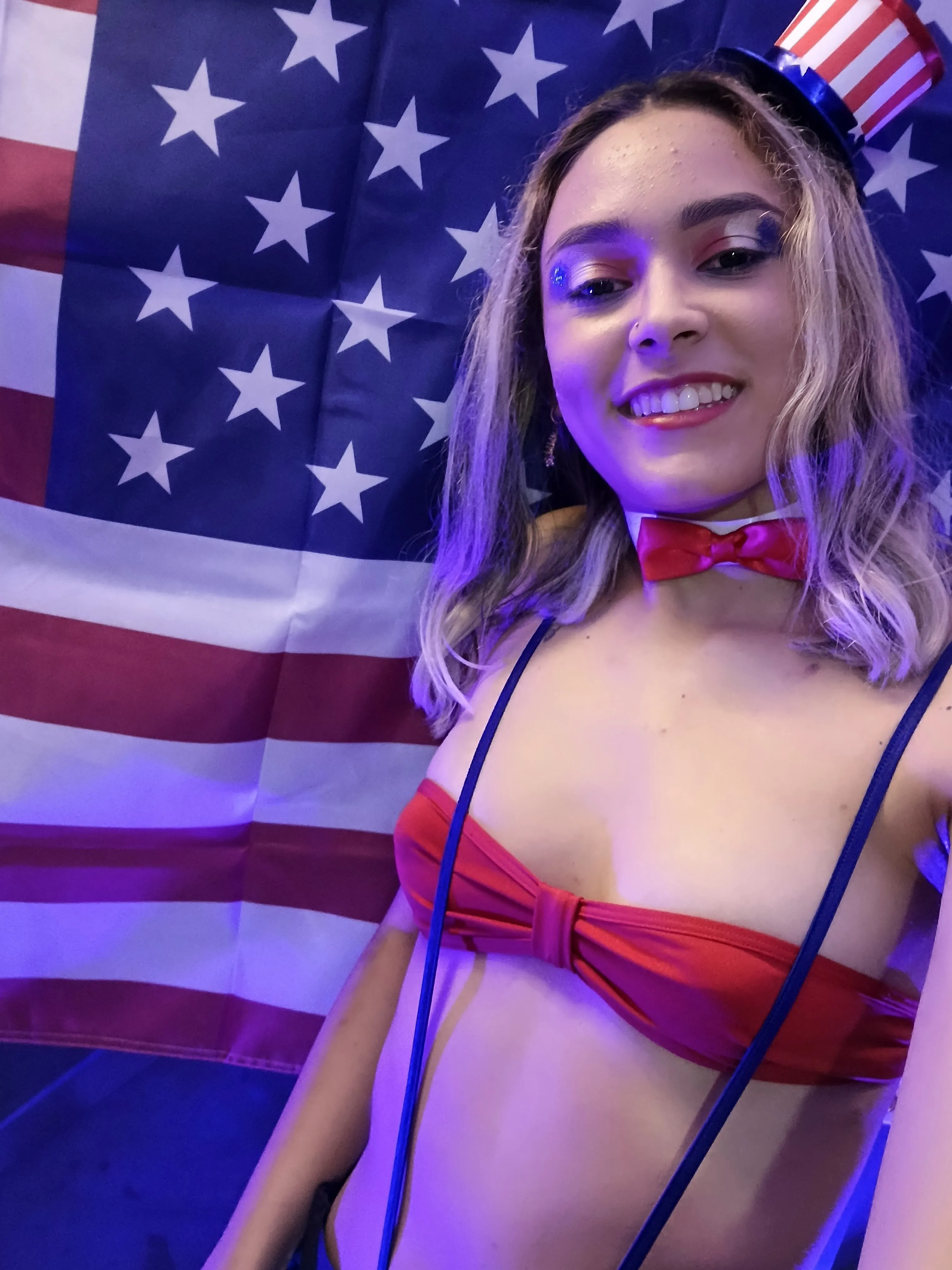 Live sex webcam photo for TaraHot #8429231
