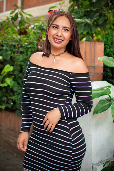 Live sex webcam photo for MirthaSteven #5396594