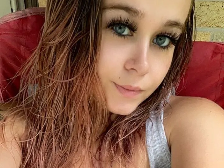 Live sex webcam photo for MercedezTripleTease #5291418