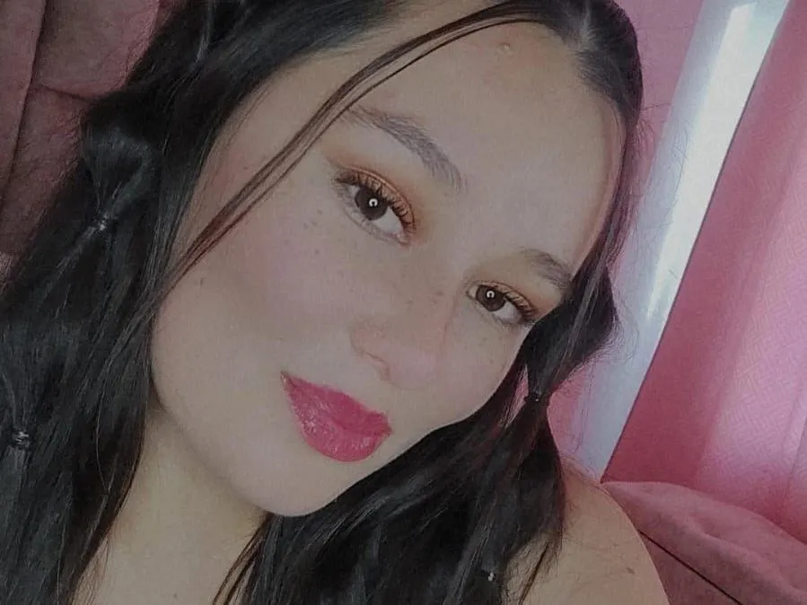 Live sex webcam photo for OliviaBolton #4025085