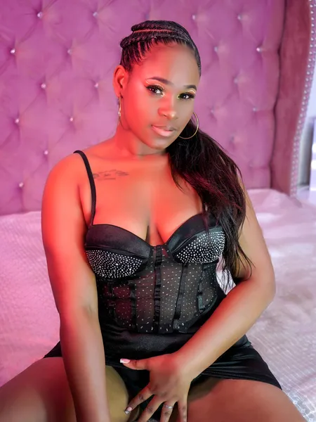 Live sex webcam photo for LaurynWolff #6051978