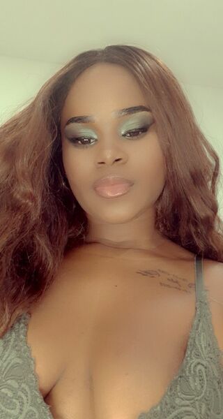 Live sex webcam photo for LaurynWolff #6051945