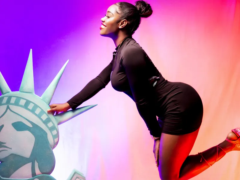 Live sex webcam photo for KaytlinMiler #6339316