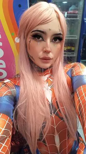 Live sex webcam photo for MiaMoore18 #5522887