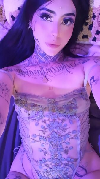 Live sex webcam photo for MiaMoore18 #6503186